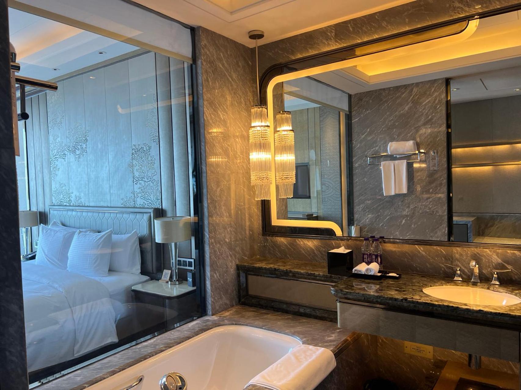 Pullman Yantai Center Exterior foto